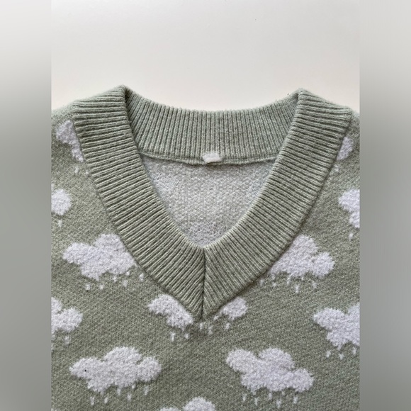 Rain Cloud Vest - Picture 5 of 10